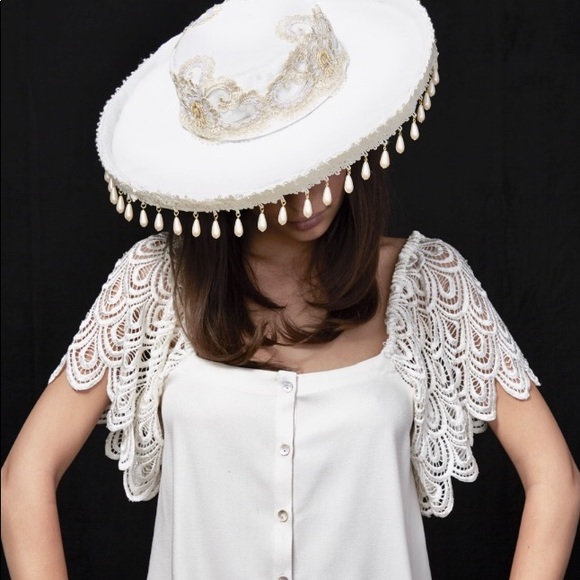 STONE COLD FOX San Jose Lace Off Shoulder Top in Ivory White - Picture 4 of 12